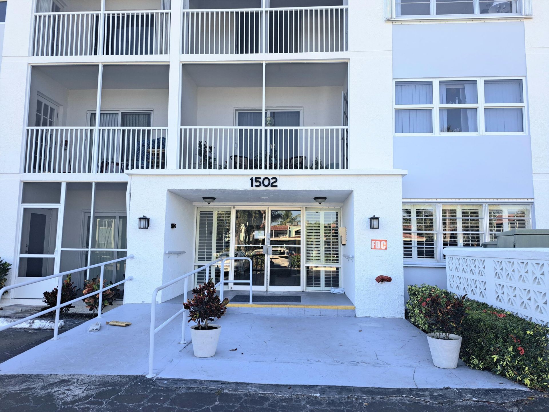1502 S Lakeside Drive, Unit 208, Lake Worth Beach, FL 33460 Photo