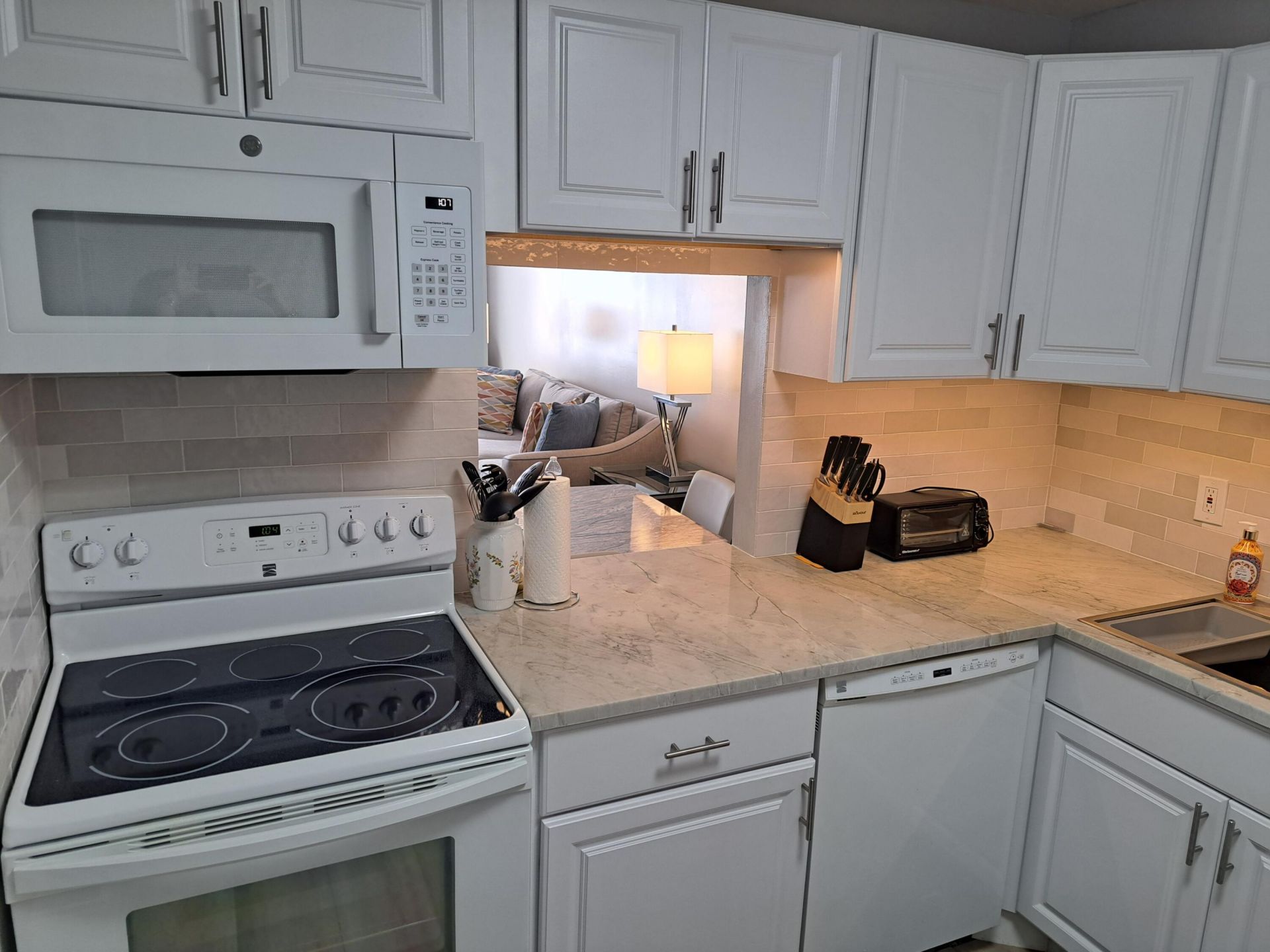 1502 S Lakeside Drive, Unit 208, Lake Worth Beach, FL 33460 Photo