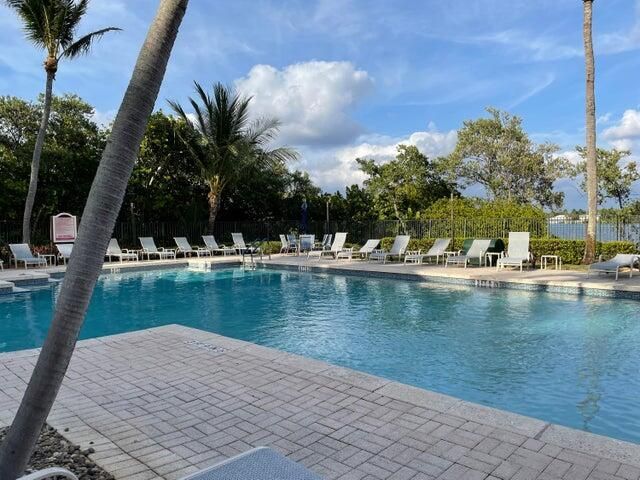 1200 Scotia Drive, Unit 305, Hypoluxo, FL 33462 Photo