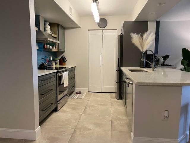 1200 Scotia Drive, Unit 305, Hypoluxo, FL 33462 Photo