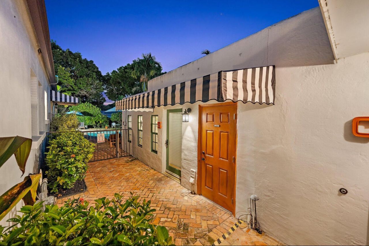 400 33rd Street, West Palm Beach, FL 33407 Photo