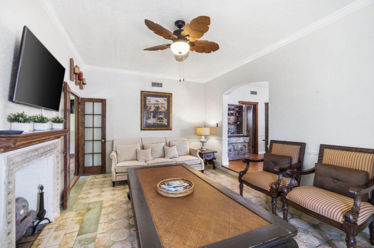 400 33rd Street, West Palm Beach, FL 33407 Photo