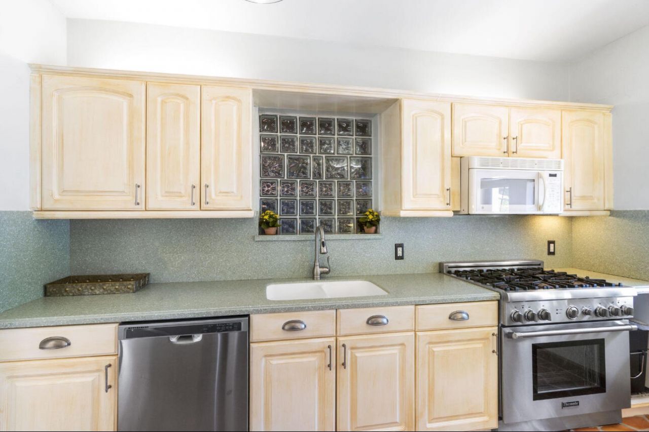 400 33rd Street, West Palm Beach, FL 33407 Photo