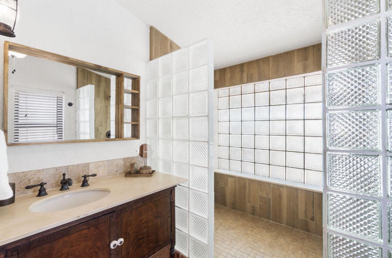 400 33rd Street, West Palm Beach, FL 33407 Photo