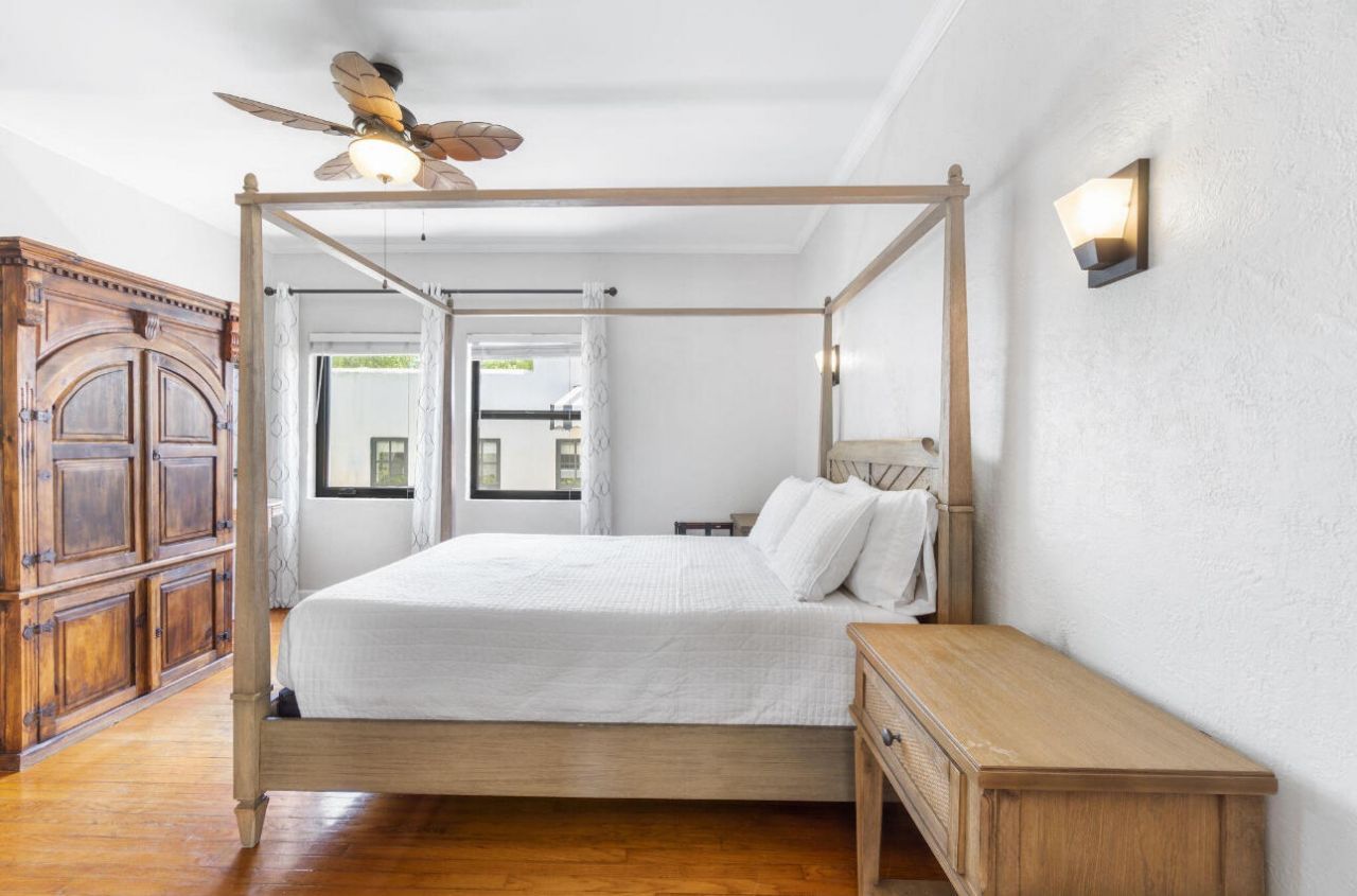 400 33rd Street, West Palm Beach, FL 33407 Photo