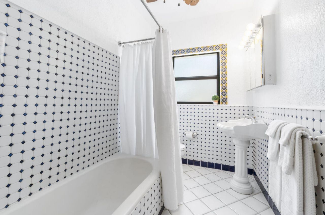 400 33rd Street, West Palm Beach, FL 33407 Photo