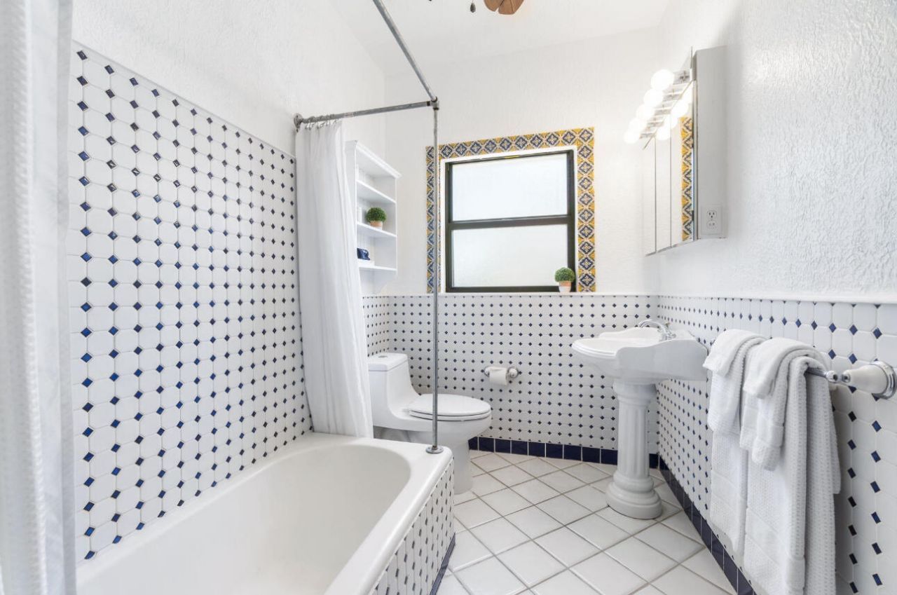 400 33rd Street, West Palm Beach, FL 33407 Photo