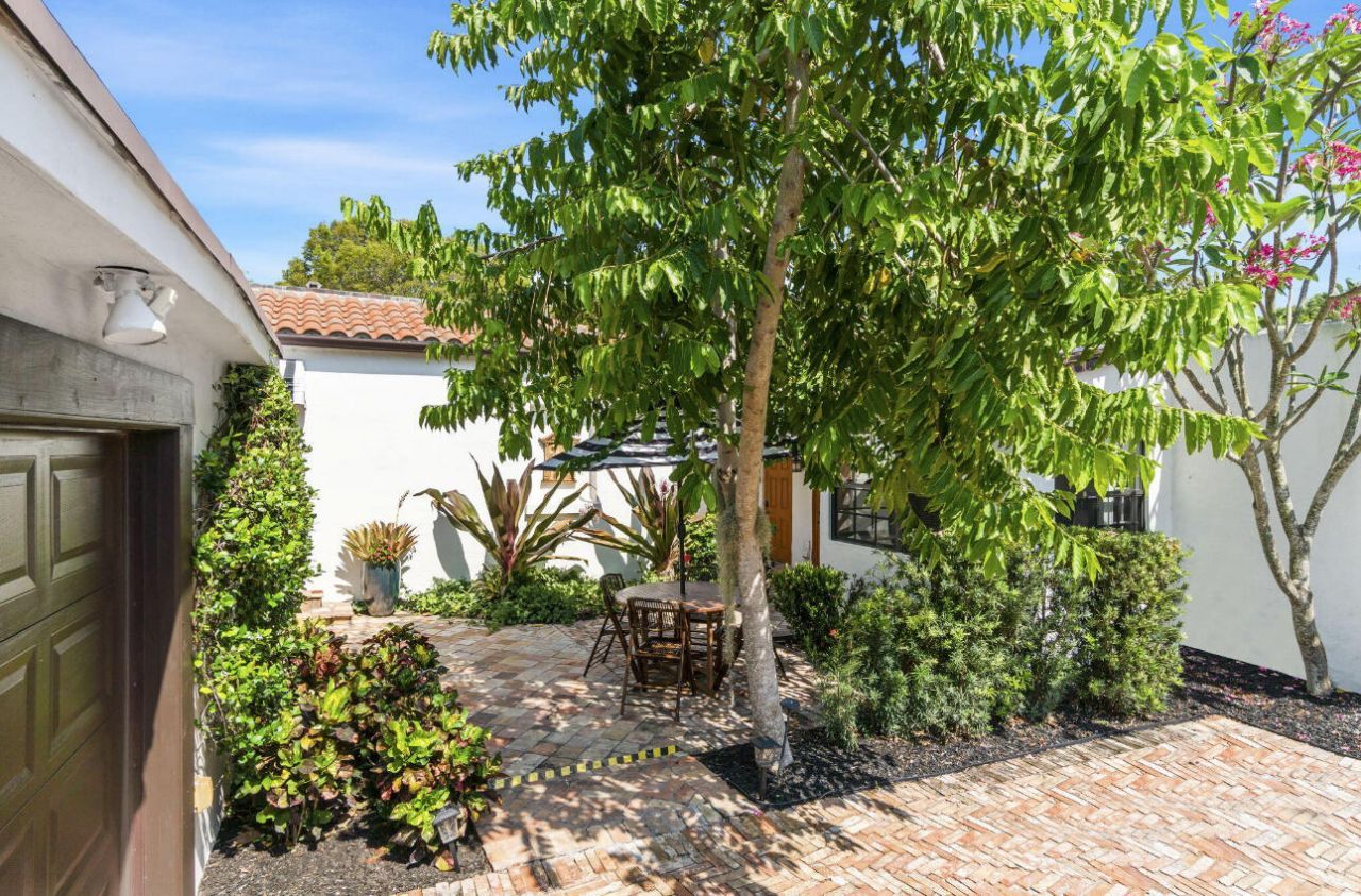 400 33rd Street, West Palm Beach, FL 33407 Photo