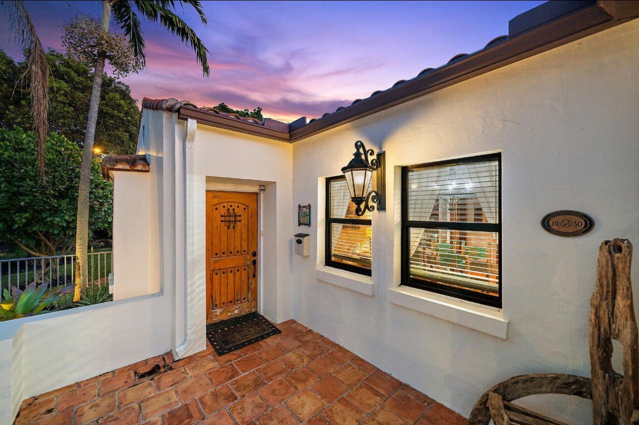 400 33rd Street, West Palm Beach, FL 33407 Photo