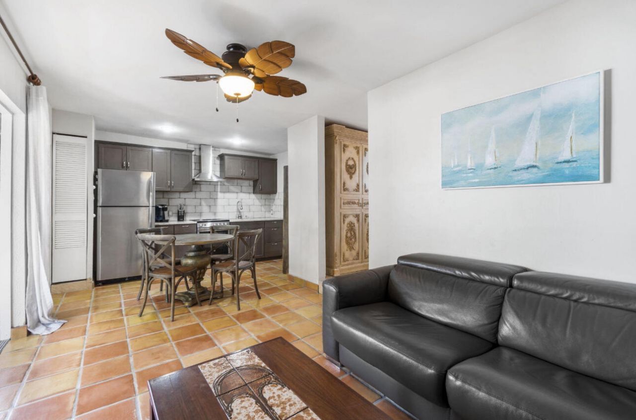 400 33rd Street, West Palm Beach, FL 33407 Photo