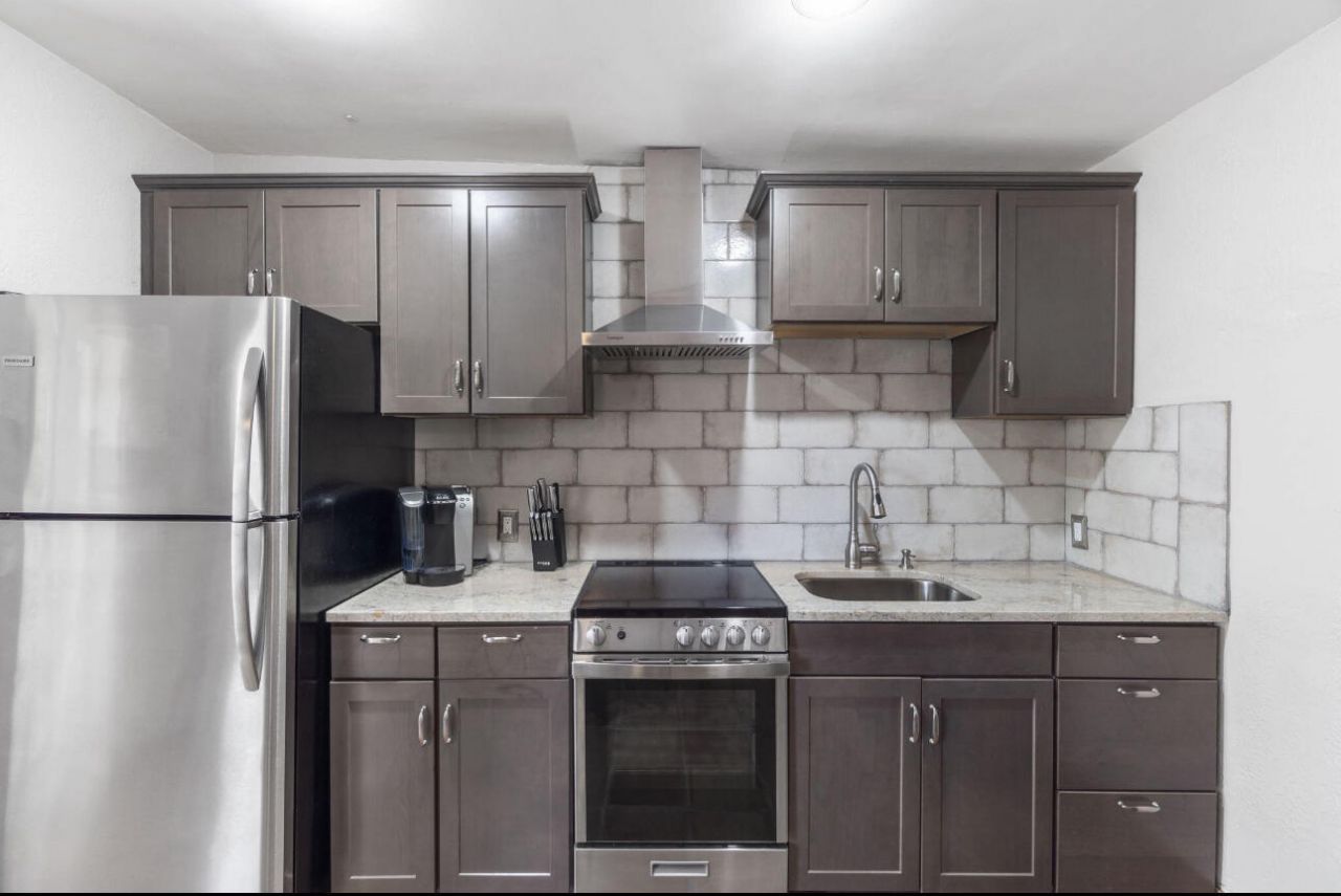 400 33rd Street, West Palm Beach, FL 33407 Photo