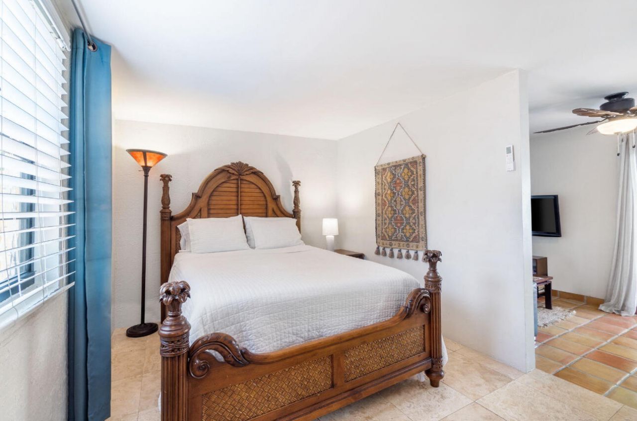 400 33rd Street, West Palm Beach, FL 33407 Photo