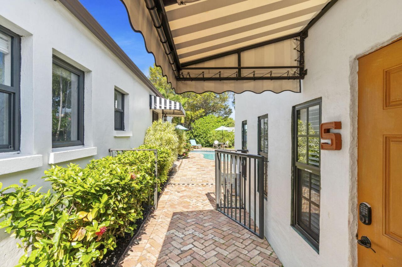 400 33rd Street, West Palm Beach, FL 33407 Photo