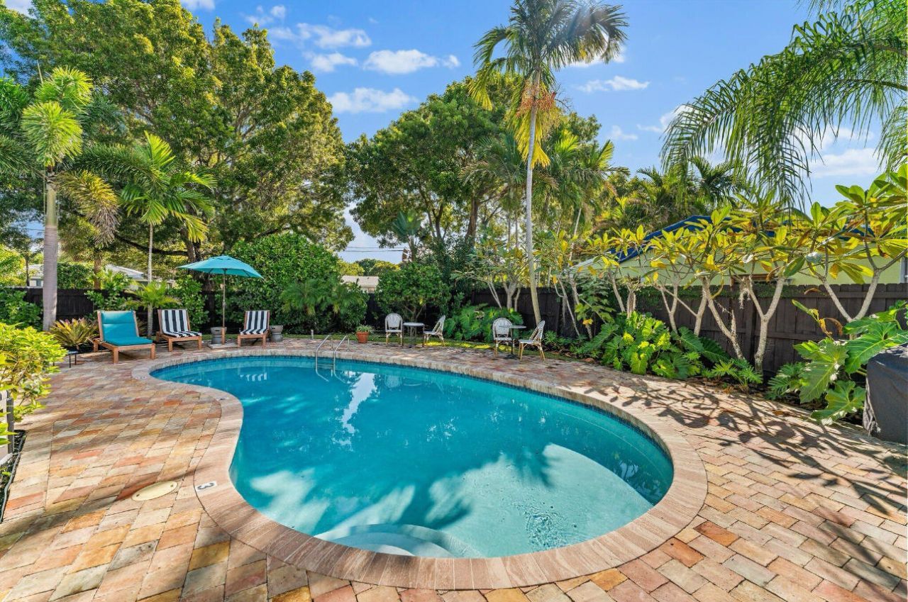 400 33rd Street, West Palm Beach, FL 33407 Photo