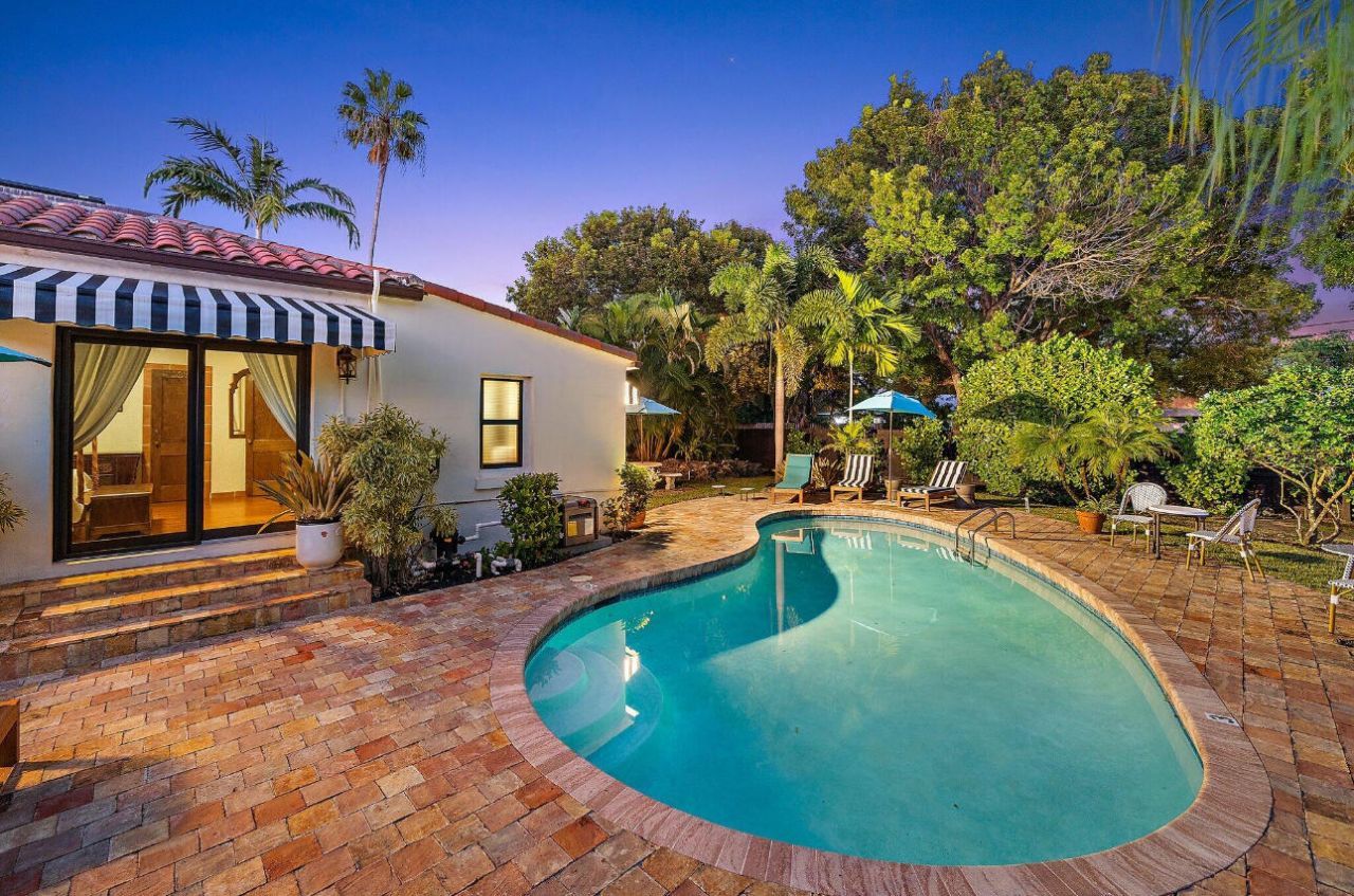 400 33rd Street, West Palm Beach, FL 33407 Photo