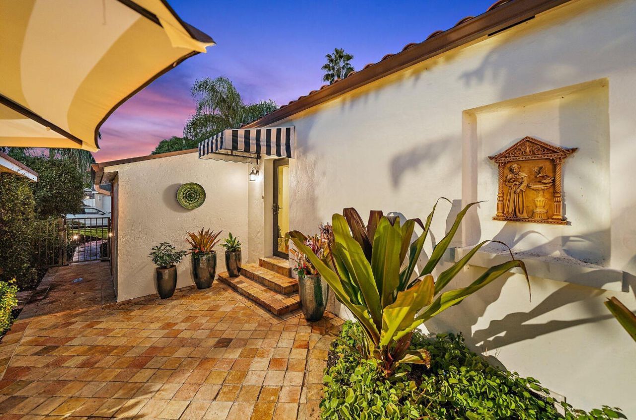 400 33rd Street, West Palm Beach, FL 33407 Photo