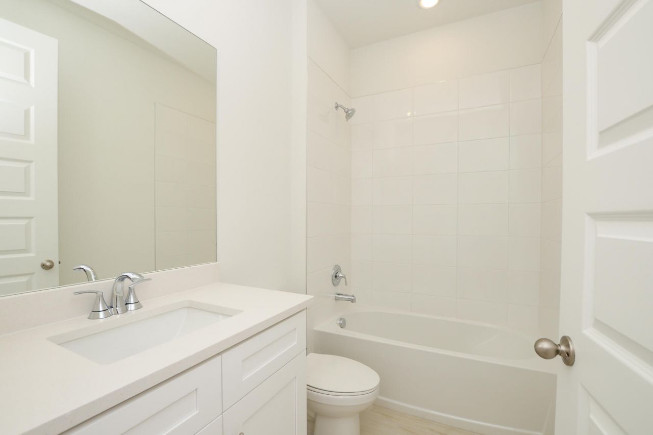 6312 NW Cloverdale Avenue, Port Saint Lucie, FL 34987 Photo