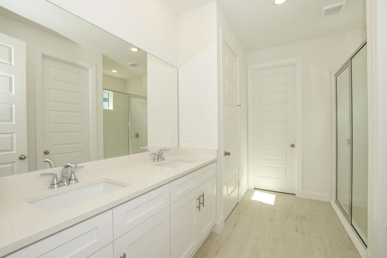 6312 NW Cloverdale Avenue, Port Saint Lucie, FL 34987 Photo