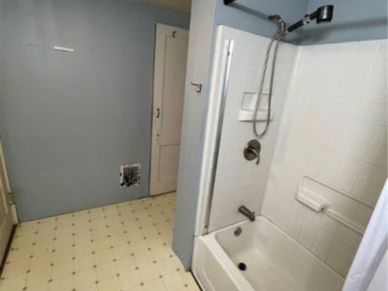 1911 Youngstown Road SE, Warren, OH 44484 Photo 12