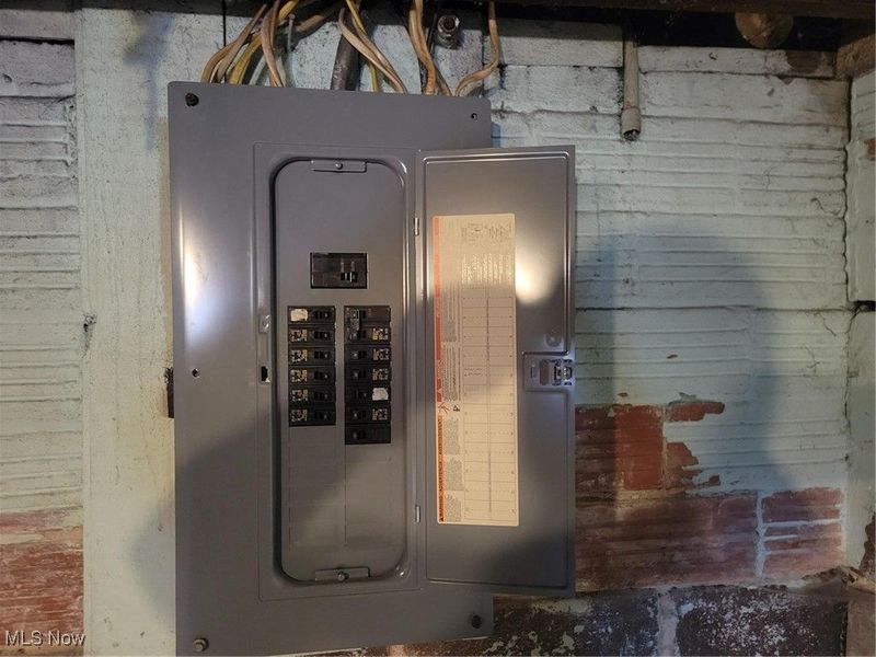 1911 Youngstown Road SE, Warren, OH 44484 Photo 19