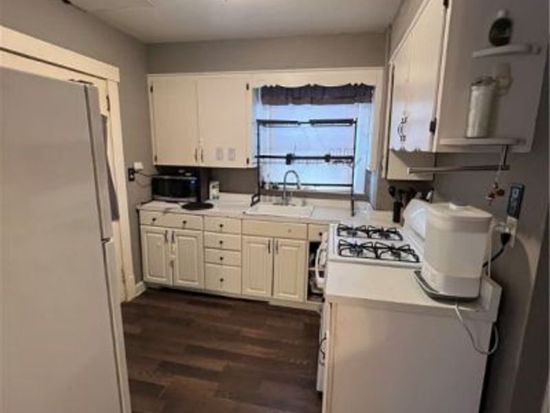 1911 Youngstown Road SE, Warren, OH 44484 Photo 9