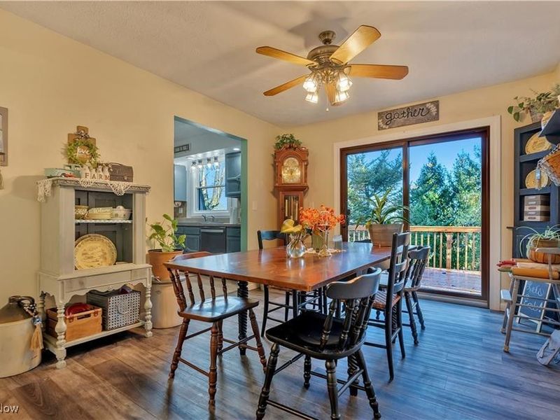 1513 Meadow Square NE, Bolivar, OH 44612 Photo 11