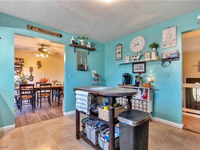 1513 Meadow Square NE, Bolivar, OH 44612 Photo 13