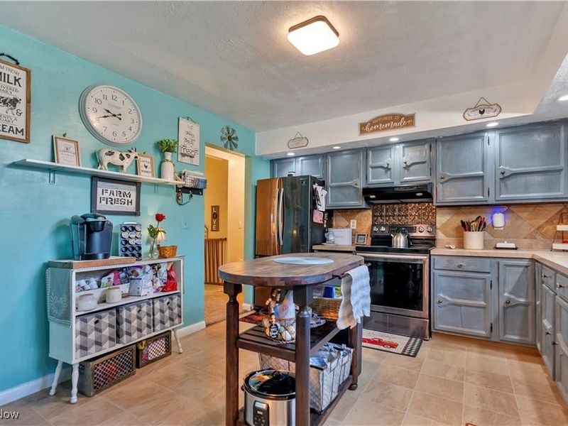 1513 Meadow Square NE, Bolivar, OH 44612 Photo 14