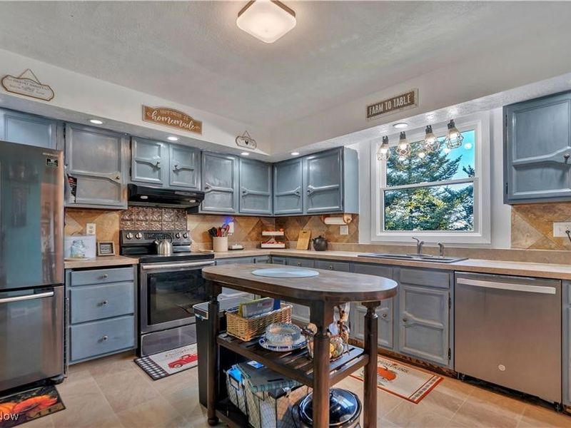 1513 Meadow Square NE, Bolivar, OH 44612 Photo 15