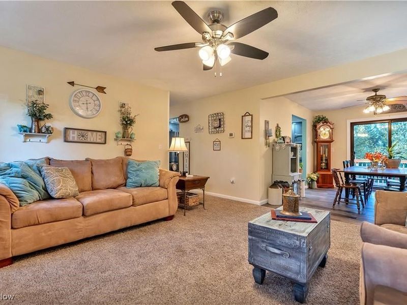 1513 Meadow Square NE, Bolivar, OH 44612 Photo 9