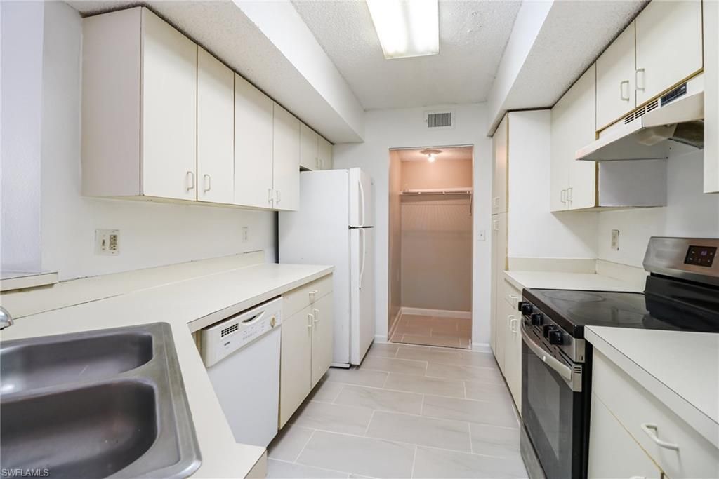 13605 Eagle Ridge Dr, Unit 1723, Fort Myers, FL 33912 Photo