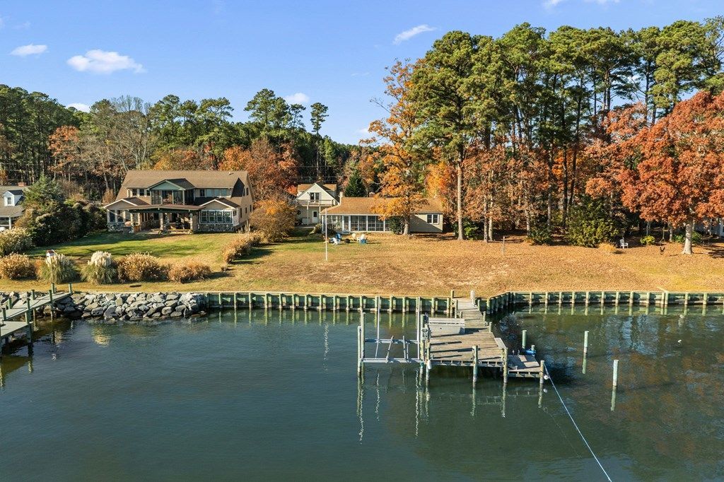 556 Springfield Beach Rd, Kinsale, VA 22488 Main Photo