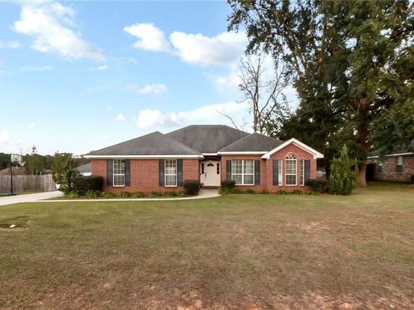 8300 Woodbend Drive, Semmes, AL 36575