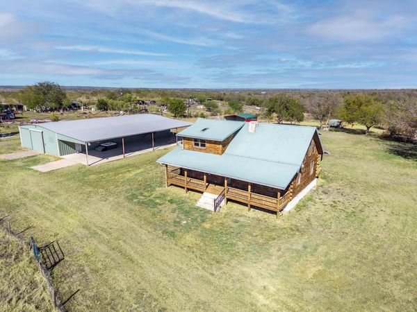 350 Hillview RD, Dale, TX 78616