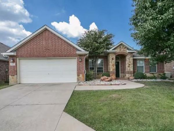 2615 Fox Creek Trail, Arlington, TX 76017
