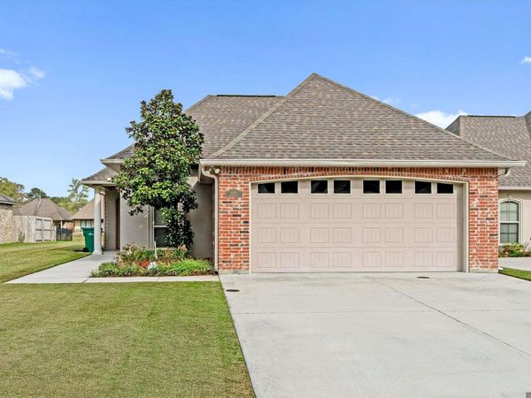 9459 Wyndham Way, Denham Springs, LA 70726