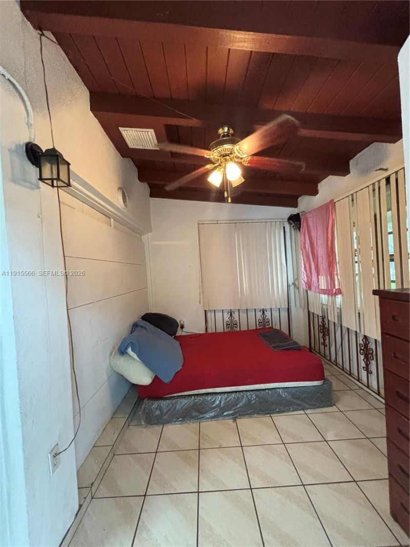 808 NW 75th St, Miami, FL 33150 Photo