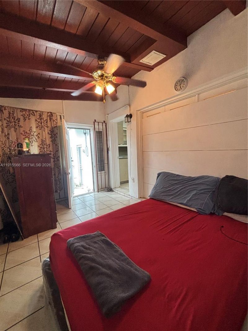 808 NW 75th St, Miami, FL 33150 Photo