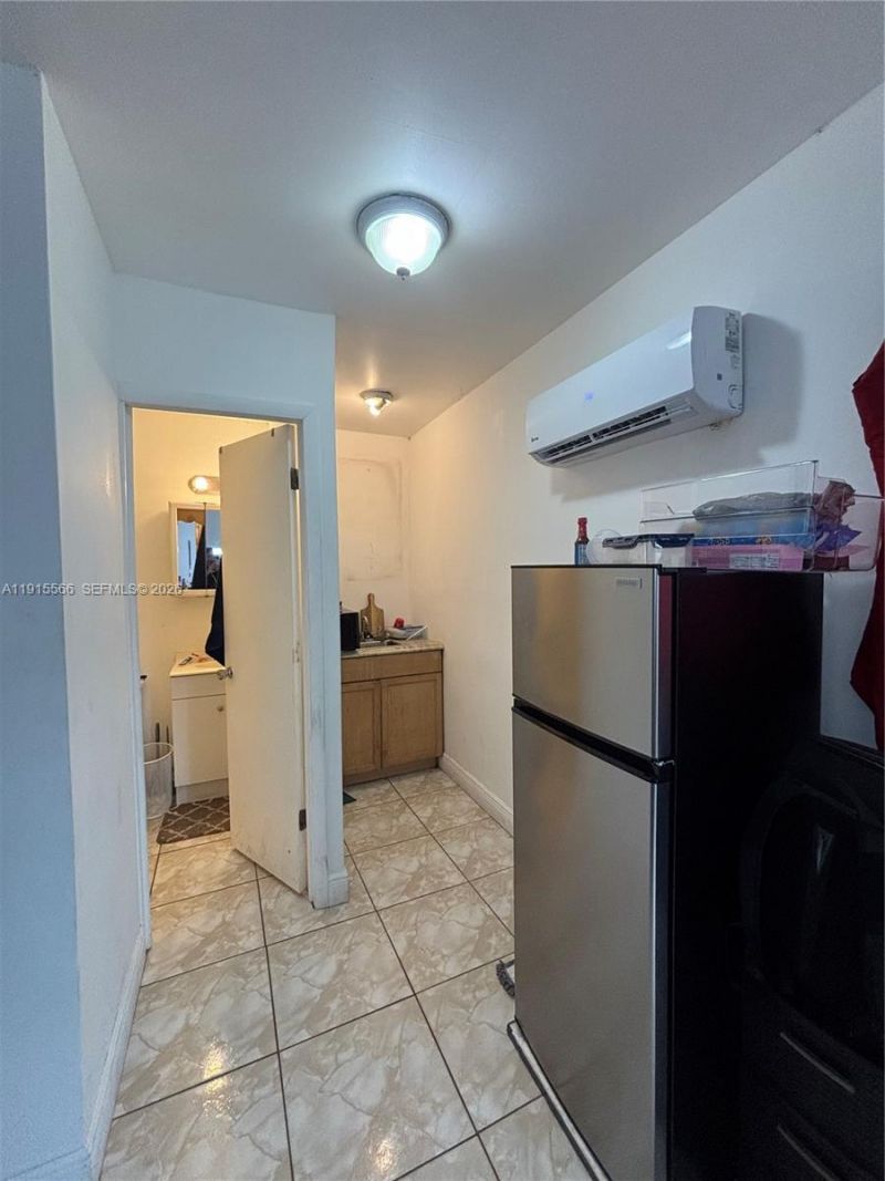 808 NW 75th St, Miami, FL 33150 Photo