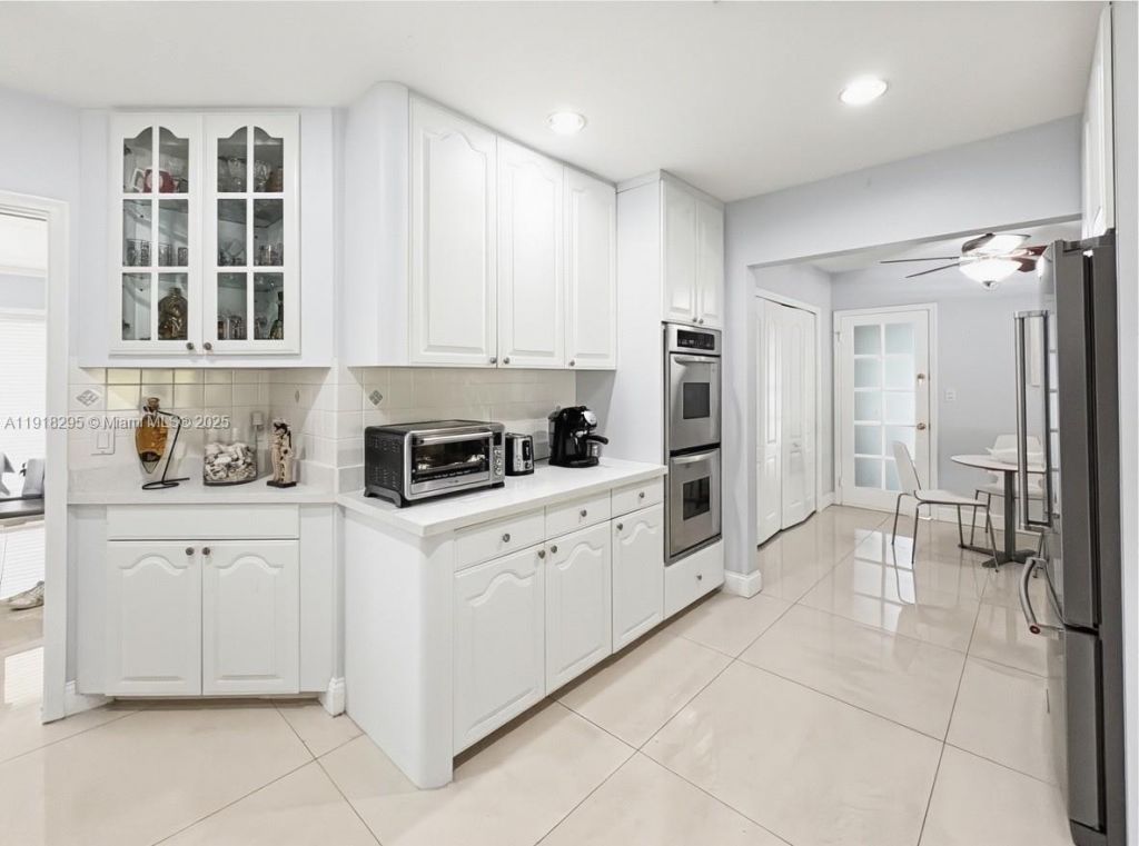 8695 SW 110th St, Miami, FL 33156 Photo