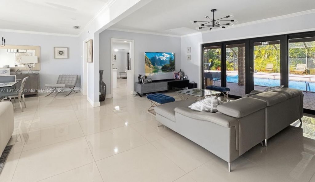 8695 SW 110th St, Miami, FL 33156 Photo