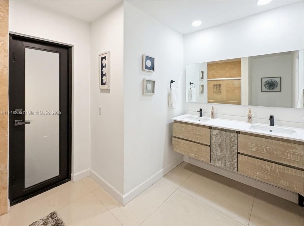 8695 SW 110th St, Miami, FL 33156 Photo