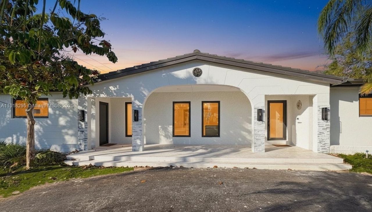 8695 SW 110th St, Miami, FL 33156 Photo