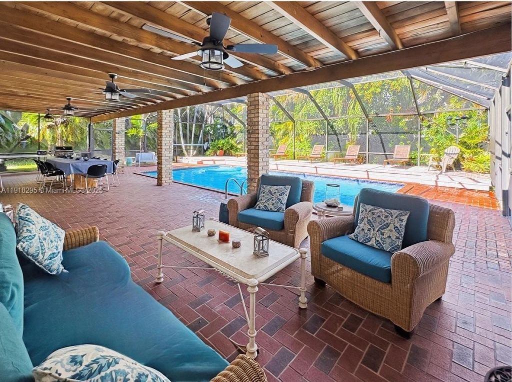 8695 SW 110th St, Miami, FL 33156 Photo