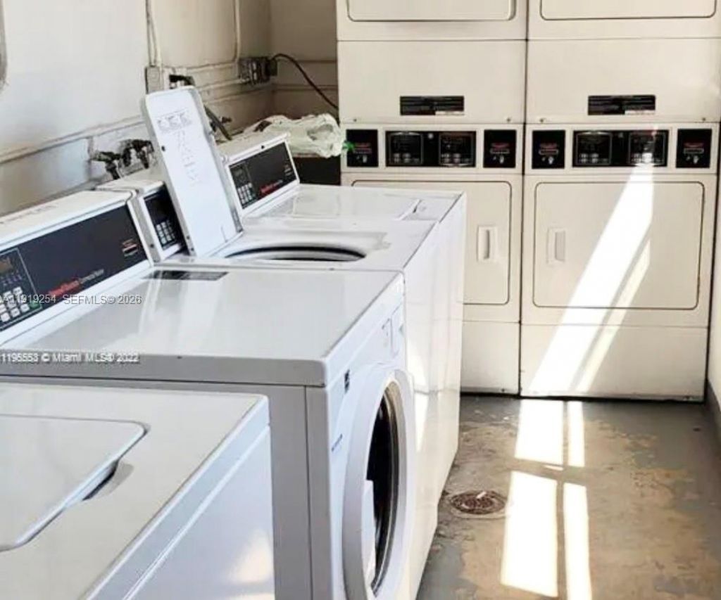 18900 NE 3rd Ct, Unit 531, Miami, FL 33179 Photo