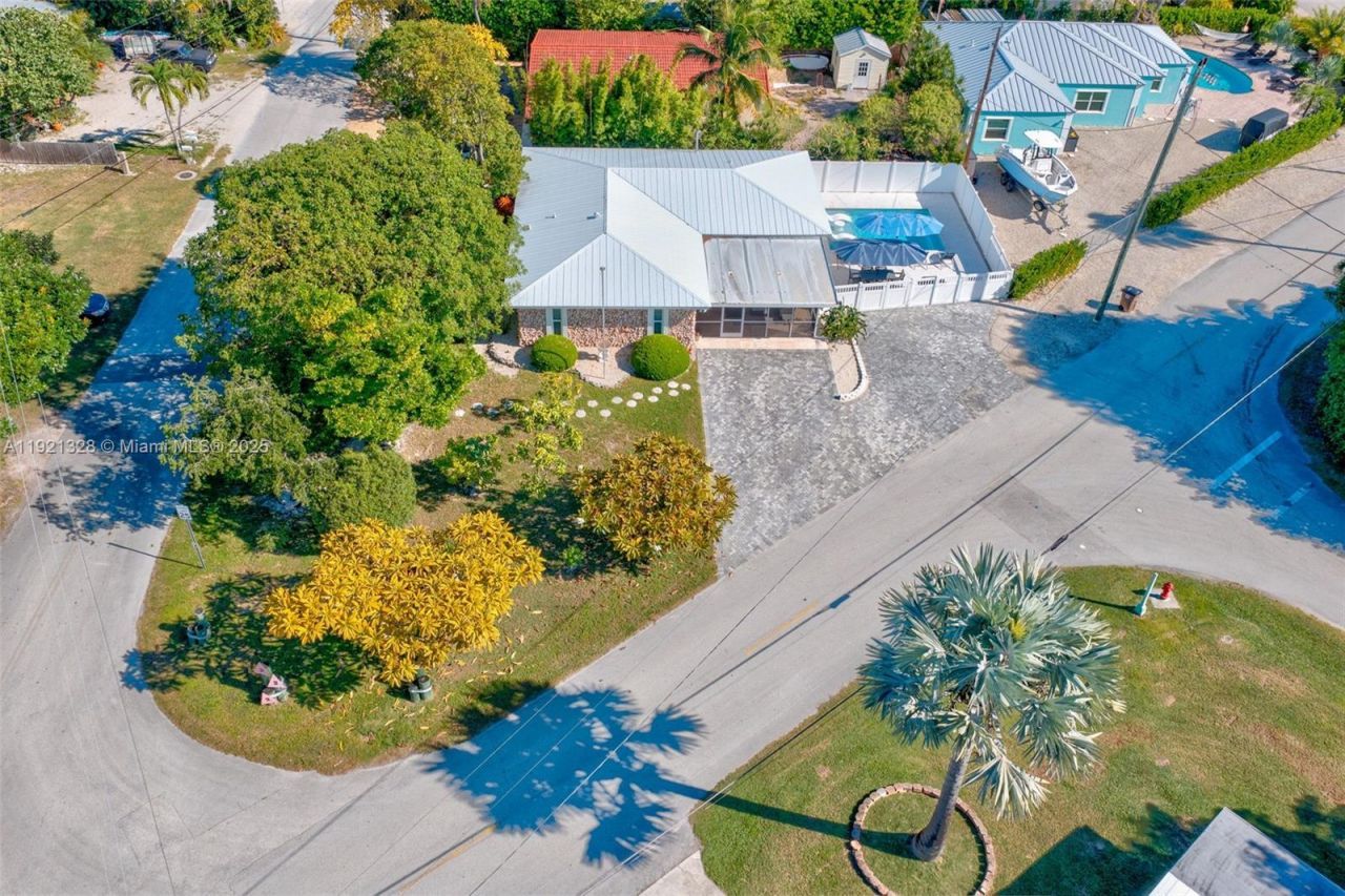 222 2nd Rd, Key Largo, FL 33037 Photo