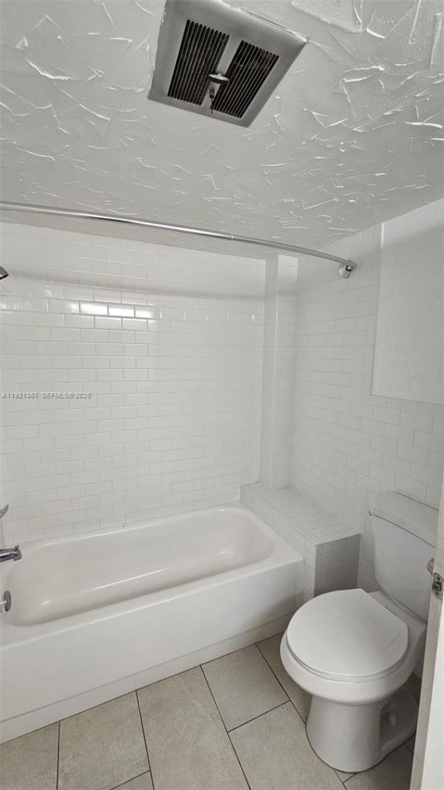 1670 NE 191st St, Unit 115-3, Miami, FL 33179 Photo