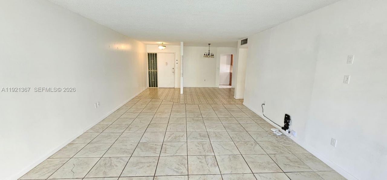 1670 NE 191st St, Unit 115-3, Miami, FL 33179 Photo