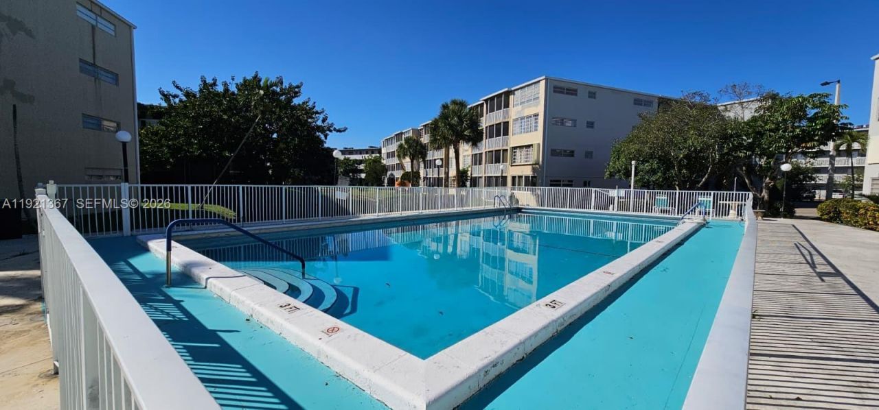 1670 NE 191st St, Unit 115-3, Miami, FL 33179 Photo