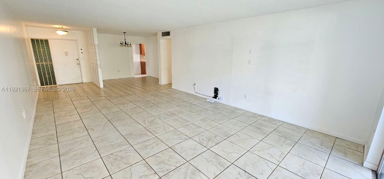 1670 NE 191st St, Unit 115-3, Miami, FL 33179 Photo